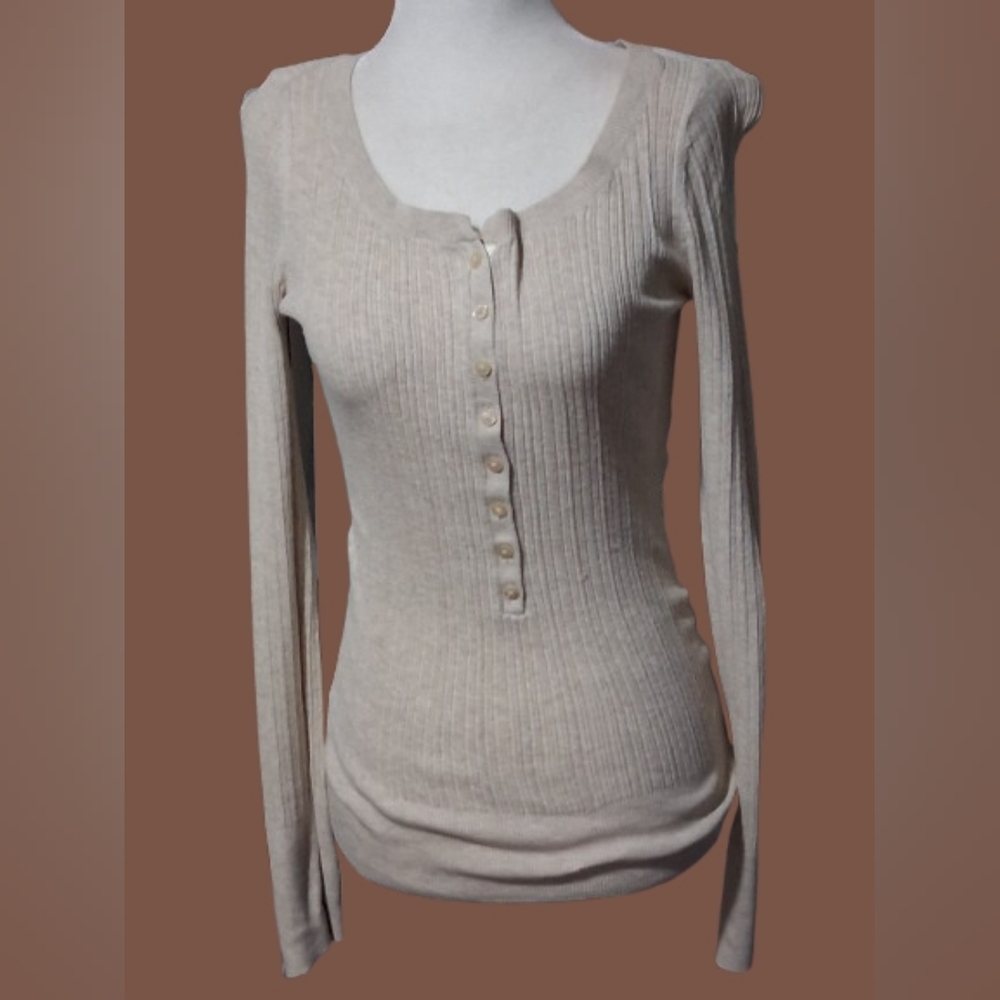 NWOT Y2K Aeropostale Ribbed Long Sleeve Cream Button Down  Henley Sweater, Large